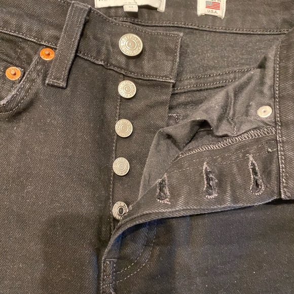 Re/Done High Rise Crop Raw Hem Distressed size 24 - Picture 15 of 16